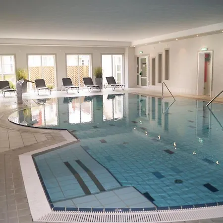 Gepfl. Mit Balkon, Wasserblick & Kostenl. Tiefgaragenstellplatz